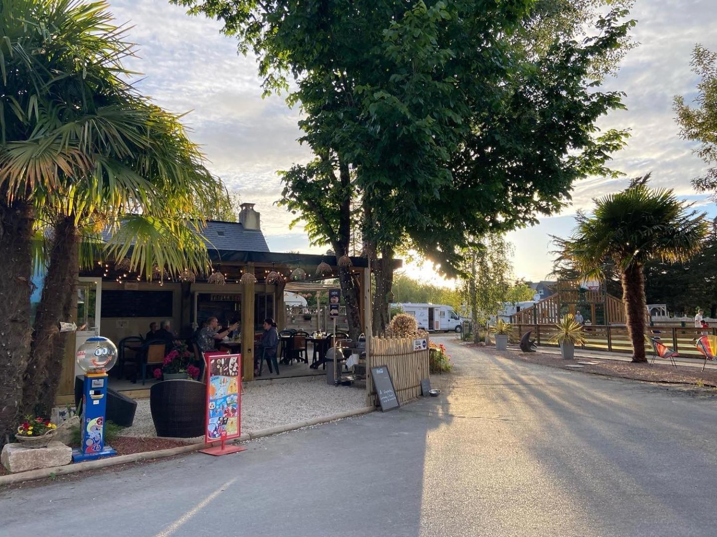 Camping Paradis Le Moulin Des Oies Belz Exterior foto