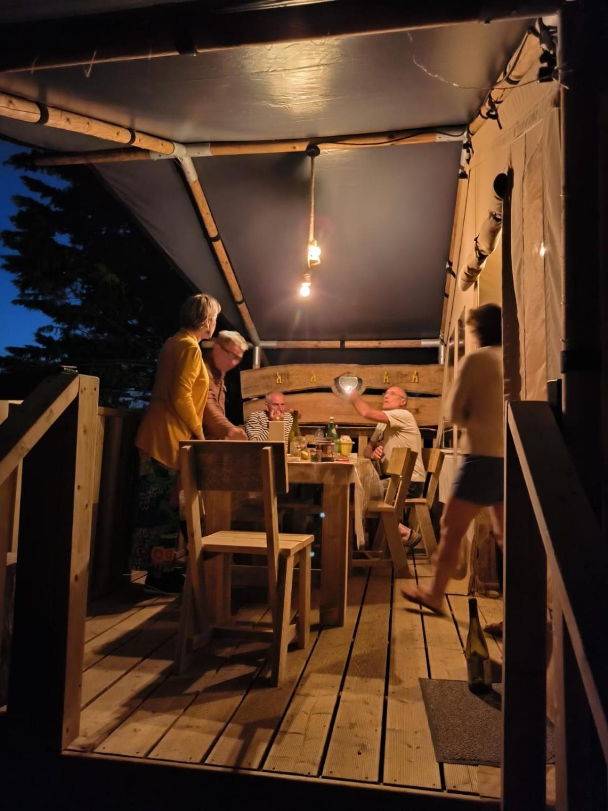 Camping Paradis Le Moulin Des Oies Belz Exterior foto